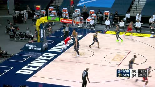 【NBA集錦】靈蛇出洞抹入內(nèi)線 威少無視防守變向挑籃