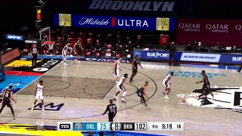 【NBA集锦】潇洒走一回!卡巴罗单臂送空接妙传