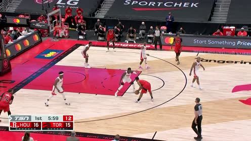 【NBA集錦】洛瑞搶到前場板 無視防守干拔得手