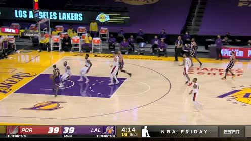 【NBA集锦】塔克传球视野开阔 波普的拧身拉杆也精彩