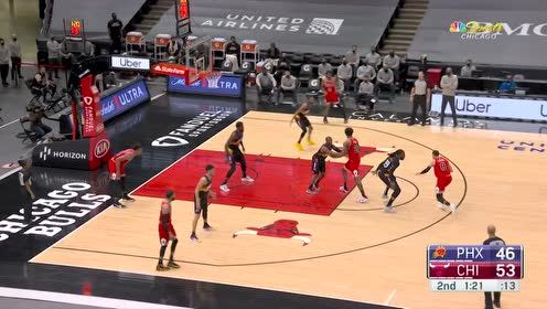 【NBA集錦】面對炮哥的撤凳子絲毫不慌 楊轉(zhuǎn)身上籃一氣呵成