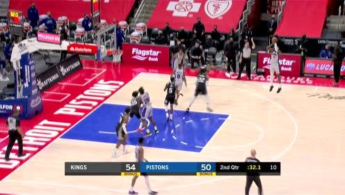 【NBA集錦】好似一把圓月彎刀！史密斯殺入敵營拉滿暴扣不容小覷
