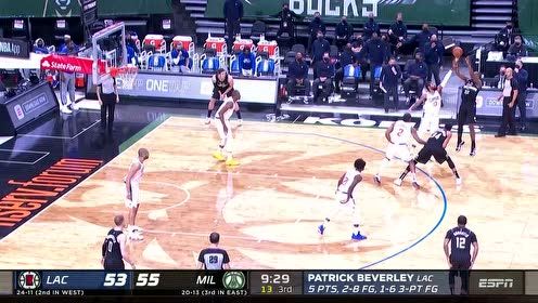 【NBA集锦】米德尔顿无视乔治防守 三分线外一步强起干拔命中还有加罚