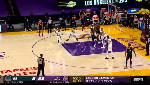 【NBA集锦】库里击地妙传格林 追梦大鹏展翅小加不敢拦