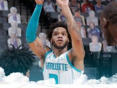 NBA常規(guī)賽：蒙克精彩2+1送絕殺，黃蜂127-126力克國(guó)王！