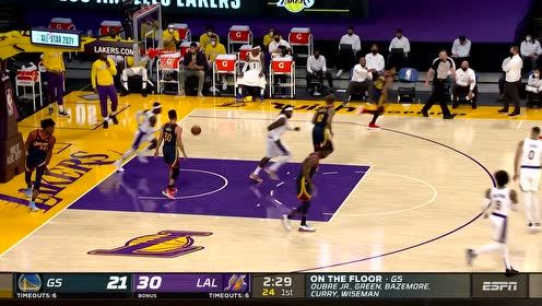 【NBA集錦】施羅德突破過人 飄逸上籃輕松寫意