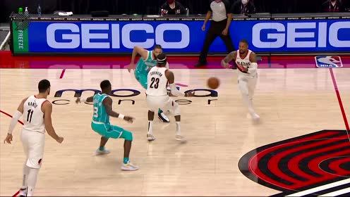 【NBA集錦】開場(chǎng)就發(fā)威 利拉德借助掩護(hù)三分一箭穿心