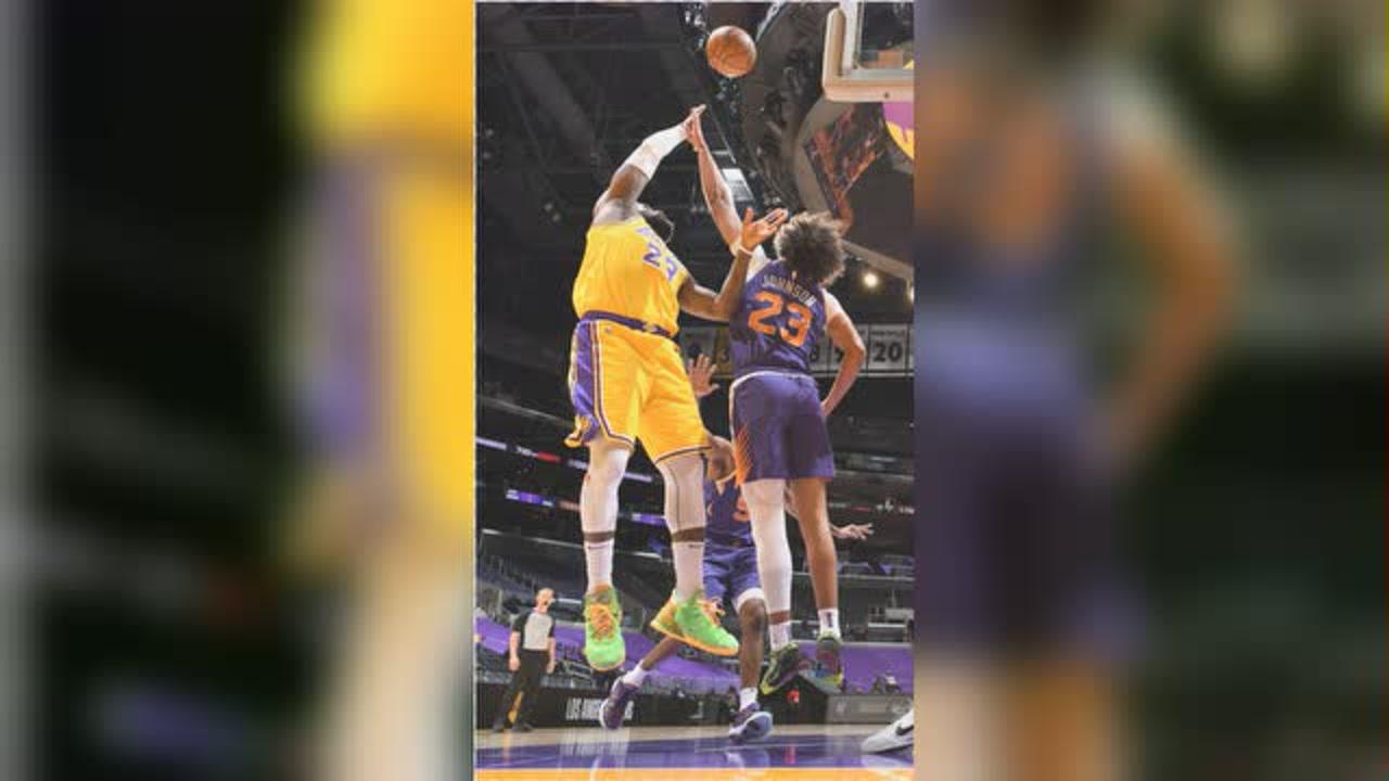 【NBA集錦】太夸張了吧！詹姆斯一拿球，馬上就是五個人合圍