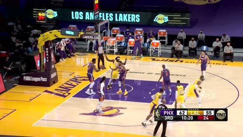 【NBA集錦】詹姆斯聲東擊西妙傳騙過所有人 哈雷爾籃下吃餅美滋滋