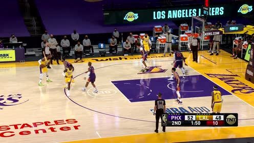 【NBA集錦】奧運詹絕活再現(xiàn)？詹姆斯風騷回環(huán)高打板進2+1