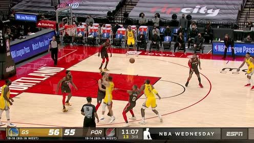 【NBA集锦】传球像一道彩虹 库里骚气助攻卢尼上篮