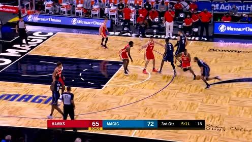 【NBA集锦】迈卡威眼观六路送妙传 阿米奴拍马赶到双手暴扣