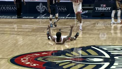 【NBA集锦】犯规也拦不住 科比怀特倒地3+1点燃士气