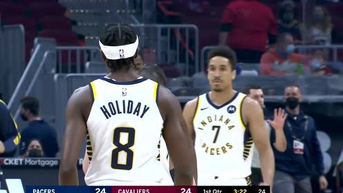 【NBA集錦】搶斷反擊瘋狂反撲 霍樂迪薩姆納連續(xù)快攻沖擊防線