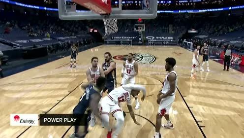 【NBA集锦】单人扛着球队前进 锡安首节独砍12分占全队一半