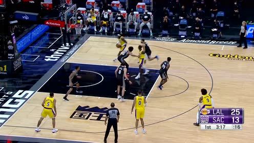 【NBA集錦】施羅德送出胯下妙傳 哈雷爾心領(lǐng)神會跟進(jìn)迅猛扣籃