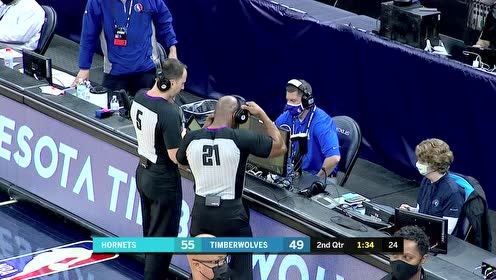 【NBA集锦】我的小脑袋瓜是你随便动的?范德比尔特大臂直接敲在海沃德头上