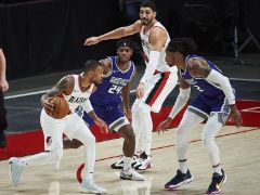 NBA精彩图片：开拓者123-119击败国王，利拉德43分，坎特22+21