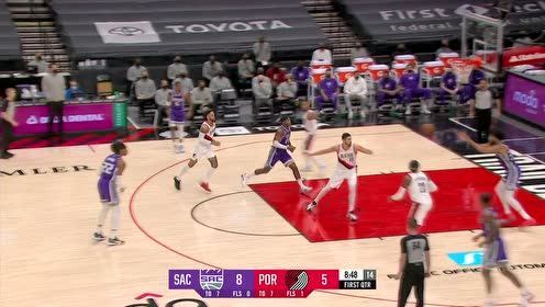 【NBA集锦】捡到篮板也是篮板 霍姆斯妙传巴格利飞身暴扣