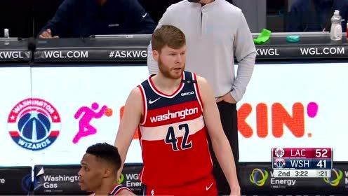 【NBA集錦】內(nèi)線接球驟起發(fā)難 祖巴茨力貫千鈞雙臂隔扣貝爾坦斯