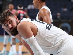 NBA常规赛：三节战罢，奇才以85-94落后灰熊9分