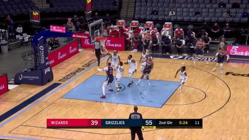 【NBA集錦】蝴蝶穿花！比爾人縫中突破拋投命中