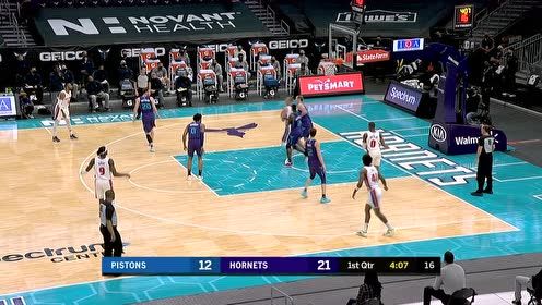 【NBA集锦】动作越花哨越有效 三球背运过人写意上篮