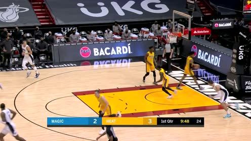 【NBA集錦】羅賓遜急停三分一箭穿心 武切維奇直殺籃下還以顏色