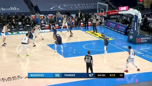 【NBA集錦】這地板也忒滑了？獨(dú)行俠兩人倒地多爾特三分射箭輕輕松松