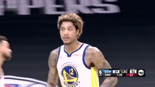 【NBA集锦】今日最佳搭档！格林身陷包围不看人妙传助飞乌布雷