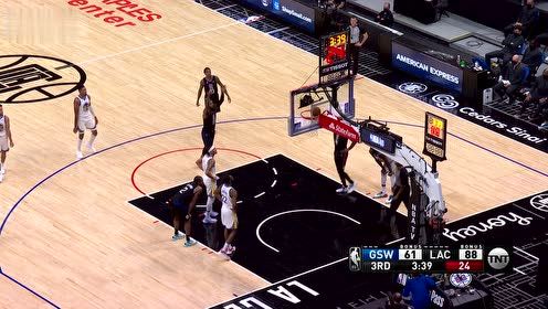 【NBA集锦】曼恩迎面血帽格林 昔日DPOY惨遭小伙教育