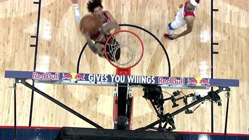 【NBA集錦】麥基籃下接球 硬剛防守強勢完成2+1