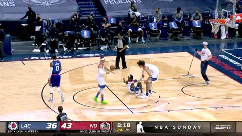 【NBA集錦】海耶斯正面殘忍封蓋喬治 喬治惱羞成怒犯規(guī)無(wú)濟(jì)于事
