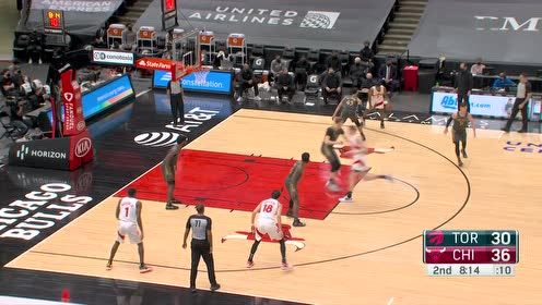 【NBA集錦】碾壓進場飛身上籃 洛瑞無視防守掛人上籃
