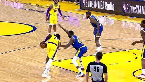 【NBA集錦】熟悉的一幕！庫(kù)里三分線外急停出手精準(zhǔn)射箭誅心