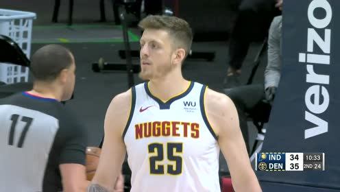 【NBA集锦】手长胳膊长!霍勒迪连线毕塔吉飞身上进2+1
