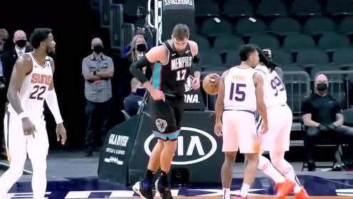 【NBA集錦】內線實力碾壓 瓦蘭制霸籃下連得4分