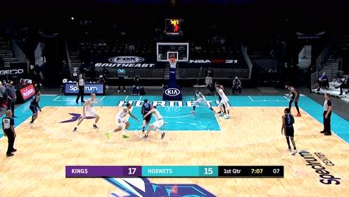 【NBA集錦】北卡飛鷹巴恩斯暴力炸筐 羅齊爾三分命中還以顏色
