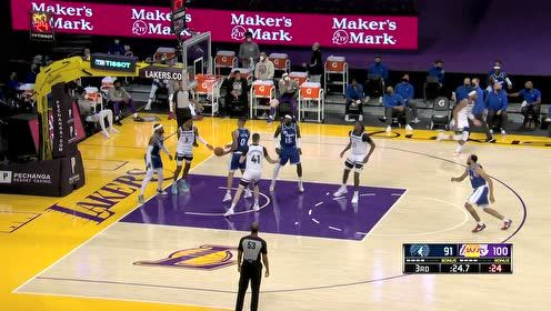 【NBA集錦】平地驚雷一聲起 庫茲馬接快攻飛天暴扣
