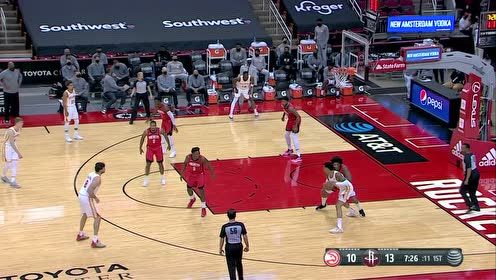 【NBA集锦】这球真是没想到 泰特突破单臂炸筐