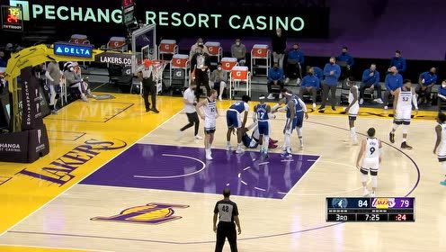 【NBA集錦】真正的領(lǐng)袖氣質(zhì)！詹皇驚天大帽+超遠三分