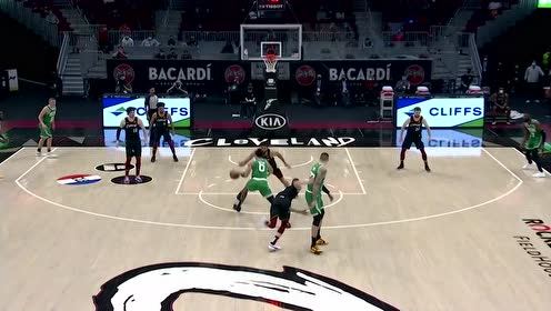 【NBA集錦】奧斯曼腦后長眼送妙傳 韋德拍馬趕到雙手暴扣