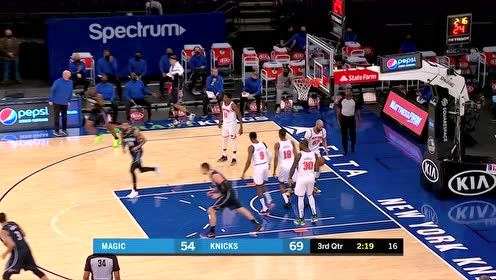 【NBA集锦】全明星之间的Battle 武切维奇扎实脚步凿的兰德尔不知所措