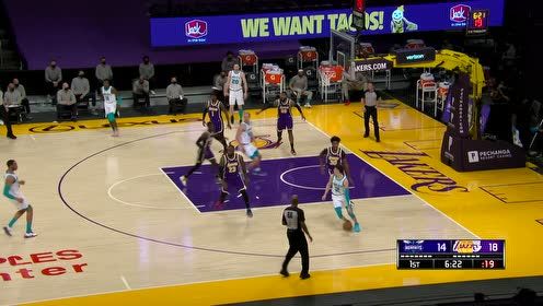 【NBA集锦】詹姆斯大步横移撤的真是远 干拔三分防守人只能望球兴叹