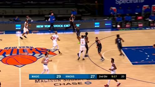 【NBA集锦】如入无人之境!伯克斯人缝漂移轻取2分