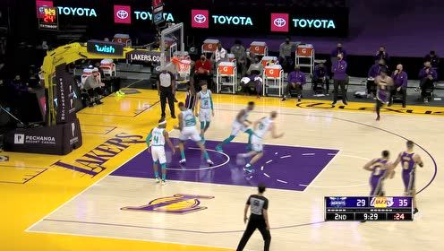 【NBA集锦】哈雷尔化身篮下巨兽 枪挑黄蜂三人原地暴扣