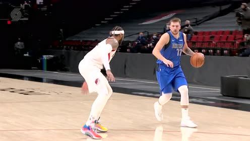 【NBA集锦】就是奔着2+1取得 东契奇超强节奏感上篮让甜瓜无奈低头