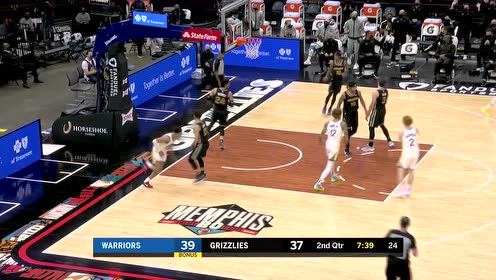 【NBA集錦】似乎要變扣籃大賽？阿倫勉扣難敵普爾單臂霸氣戰(zhàn)斧