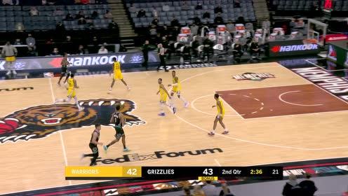 【NBA集锦】比垂直能力?艾伦平地起飞迎面上篮维金斯顶飞防守还以颜色