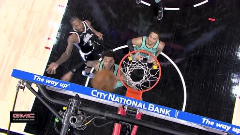 【NBA集锦】篮下闪过一道黑影 莱昂纳德怒抢前场板拿到两分